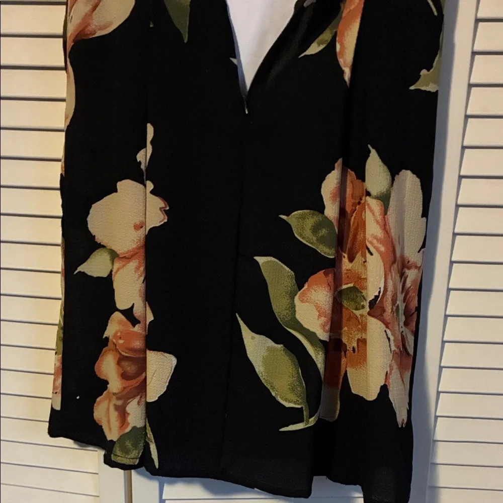 Beautiful Spring/ Summer Floral Black and Rose Formal minidress (S) - Picture 7 of 11